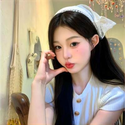 请别相信她